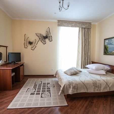 كوست Karpaty Hotel المظهر الخارجي الصورة