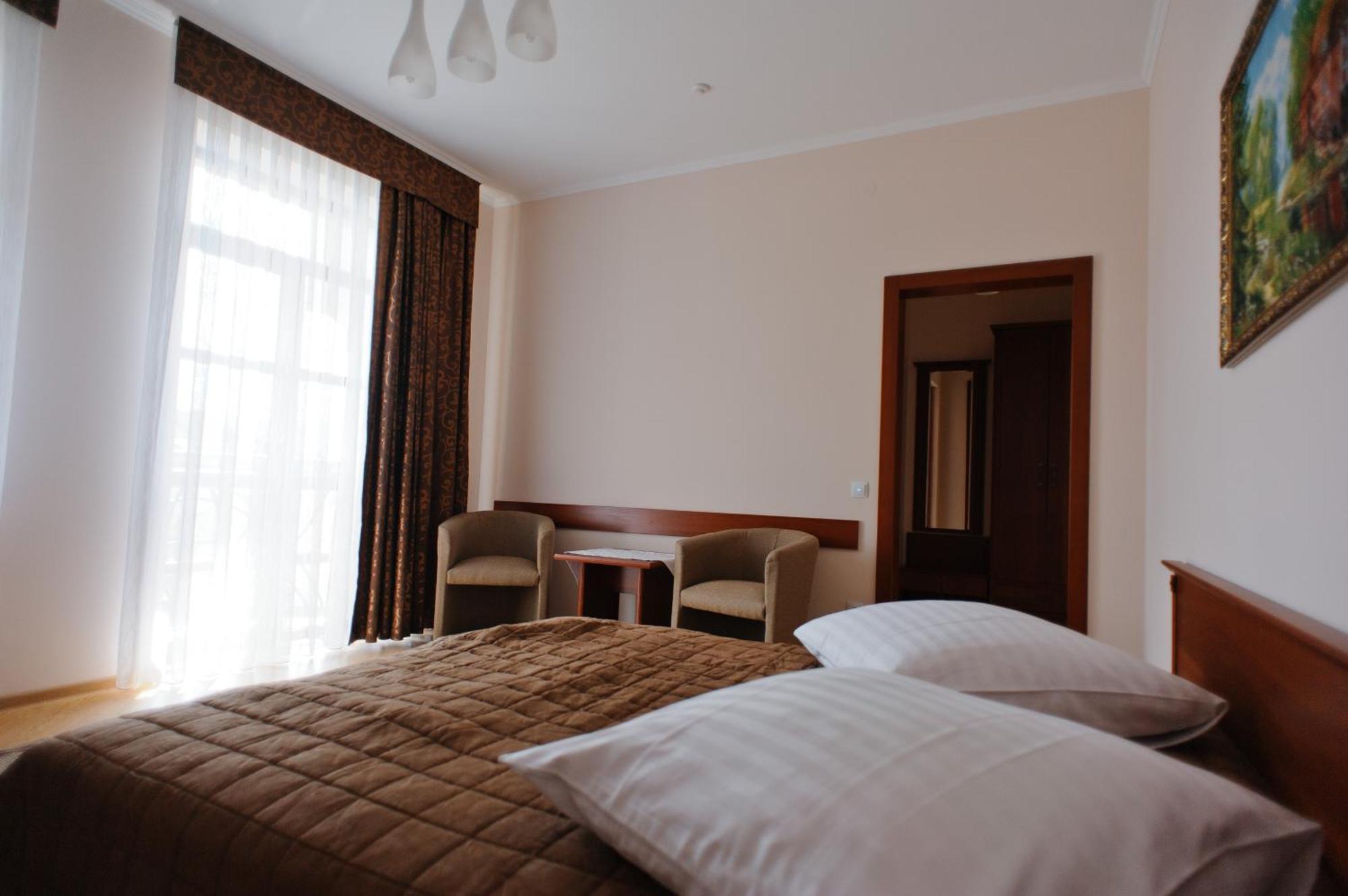 كوست Karpaty Hotel المظهر الخارجي الصورة