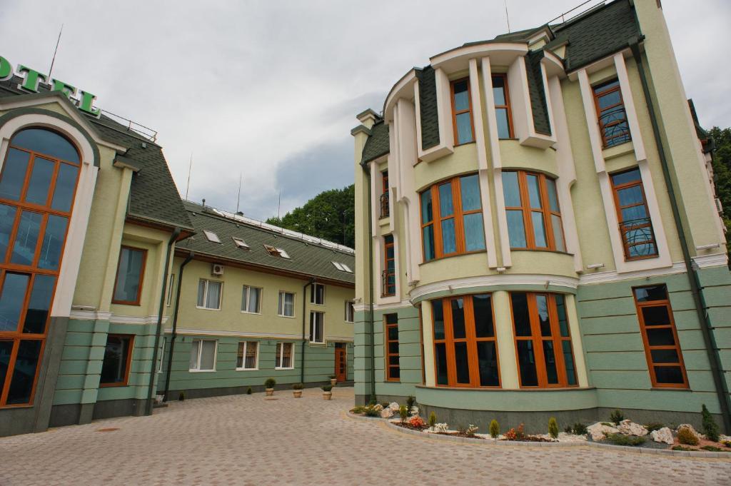كوست Karpaty Hotel المظهر الخارجي الصورة